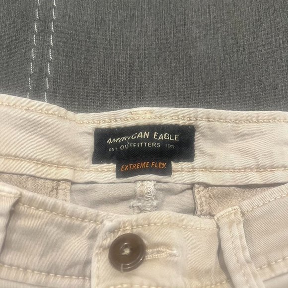 American Eagle Beige Shorts - Picture 3 of 4
